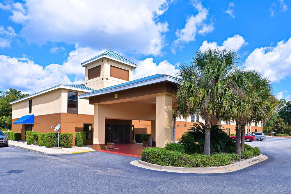 Quality Darien-north Brunswick Inn
